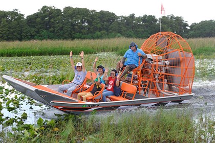Boggy Creek Airboat Rides 