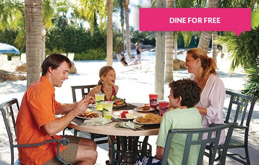 Family dining at Discovery Cove